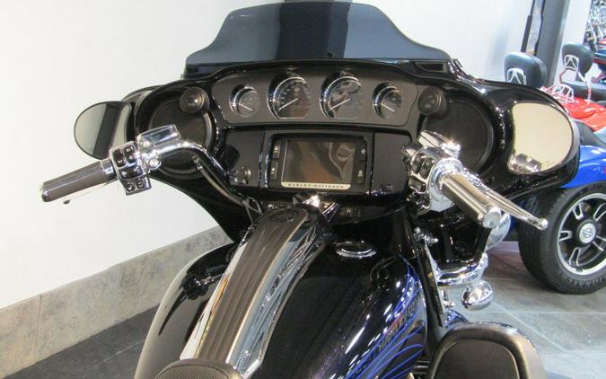 2016 Harley-Davidson® FLHXSE - CVO™ Street Glide®