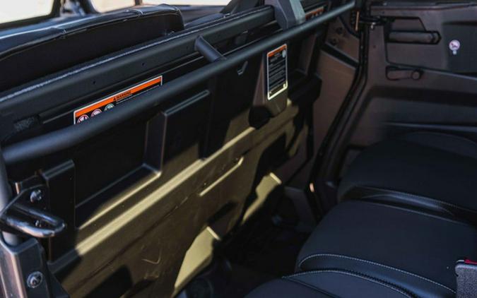 2026 Can-Am Defender MAX Limited HD11 Desert Tan & Carbon Black