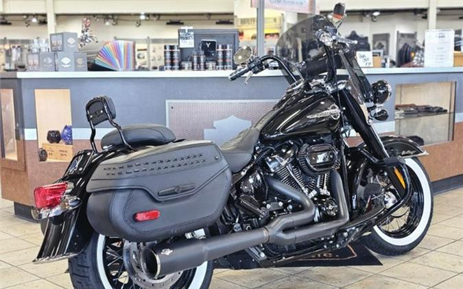 2018 Harley-Davidson Softail Heritage Classic 114