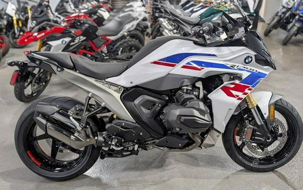 2026 BMW R 1300 RS Performance