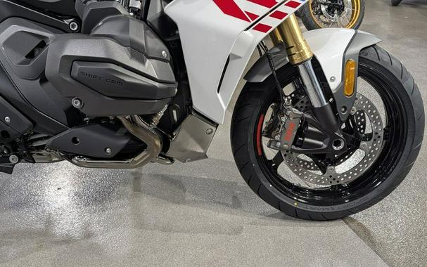 2026 BMW R 1300 RS Performance