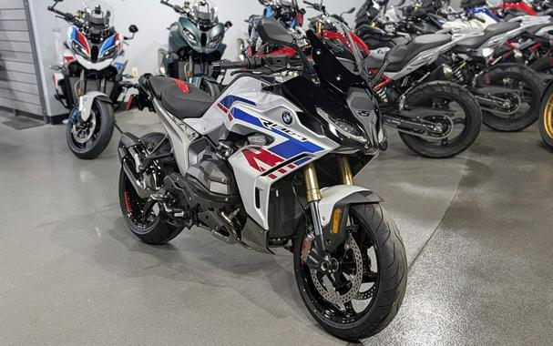2026 BMW R 1300 RS Performance