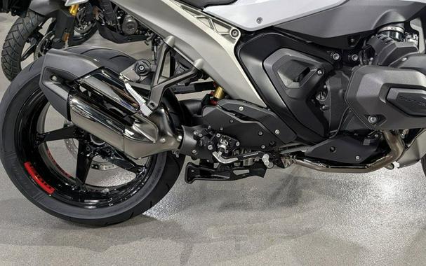 2026 BMW R 1300 RS Performance