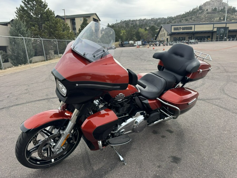 2025 Harley-Davidson® Street Glide® Ultra