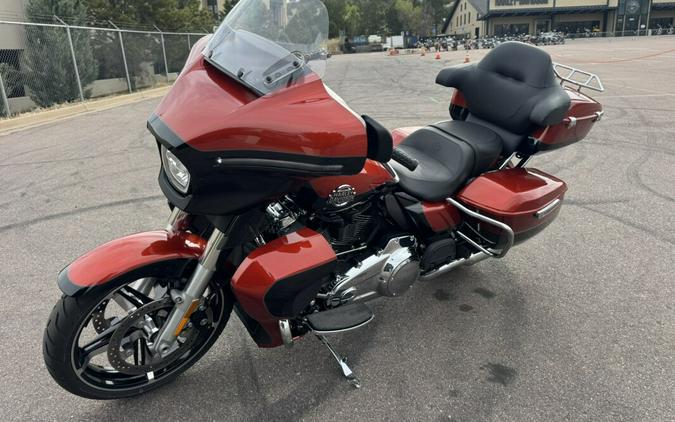 2025 Harley-Davidson® Street Glide® Ultra