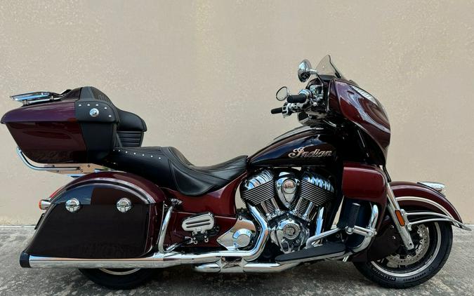 2021 Indian Motorcycle® Roadmaster® Maroon Metallic/Crimson Metallic