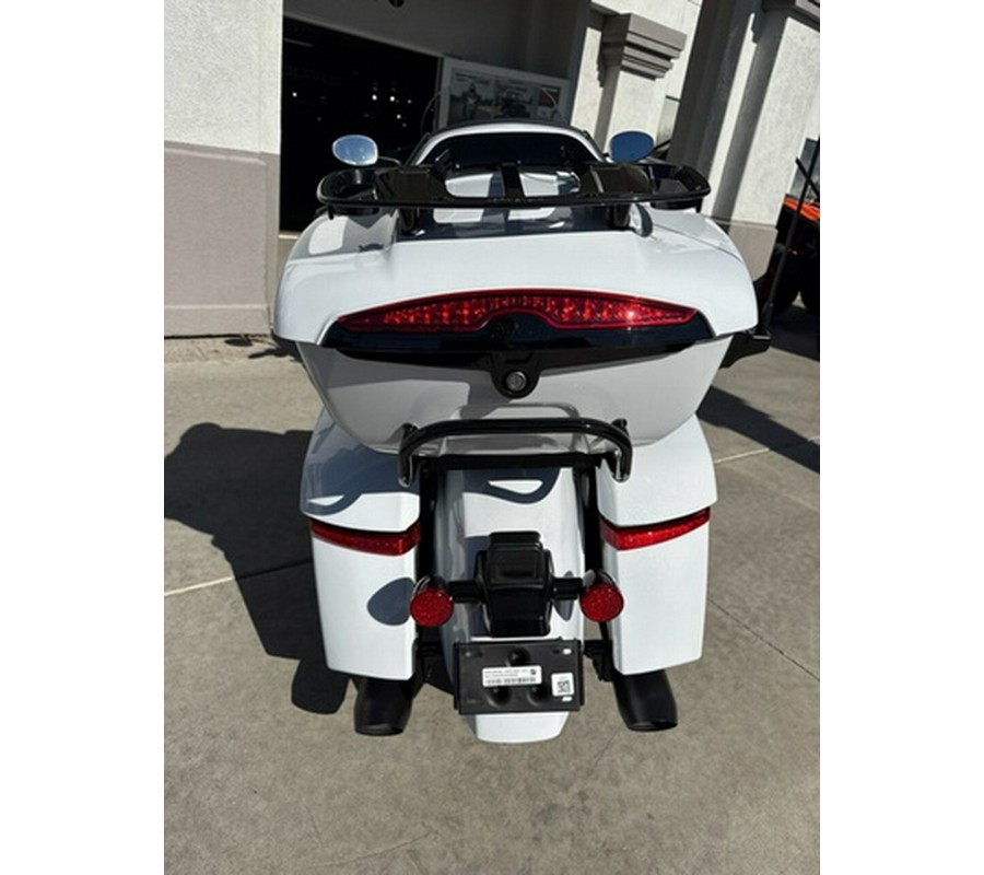 2025 Indian Pursuit Dark Horse 112 w/PowerBand Audio Ghost W