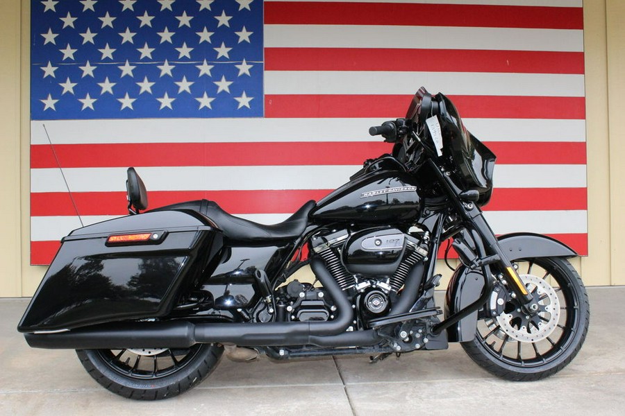 2018 Harley-Davidson® FLHXS - Street Glide® Special