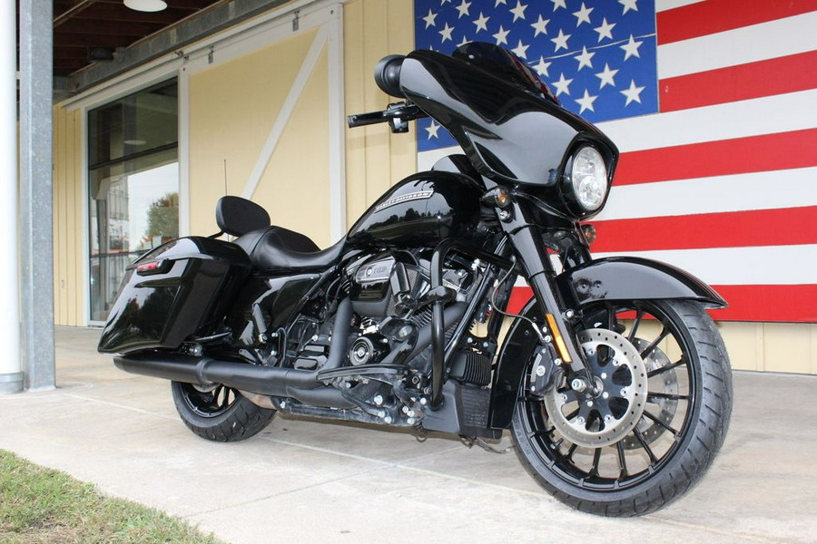2018 Harley-Davidson® FLHXS - Street Glide® Special