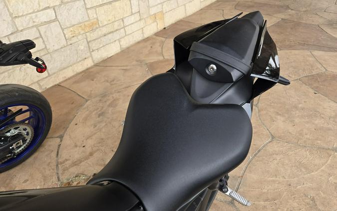 2024 YAMAHA YZFR7