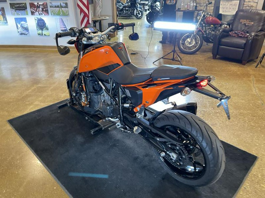 2017 KTM 690 Duke