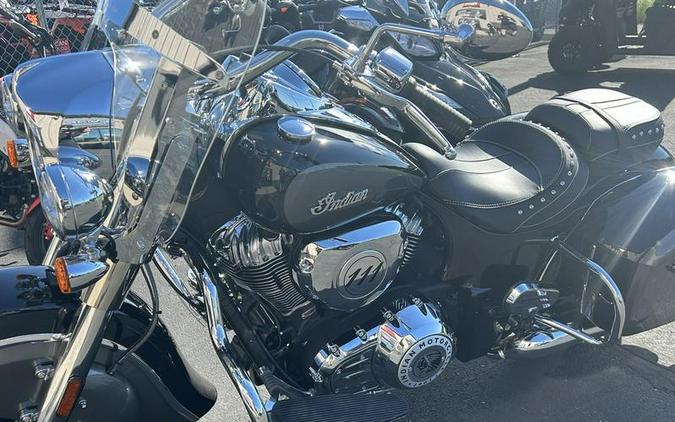 2024 Indian Motorcycle® Springfield® Black Metallic/Titanium Metallic