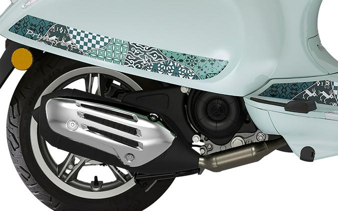 2025 Vespa Primavera 150 Batik