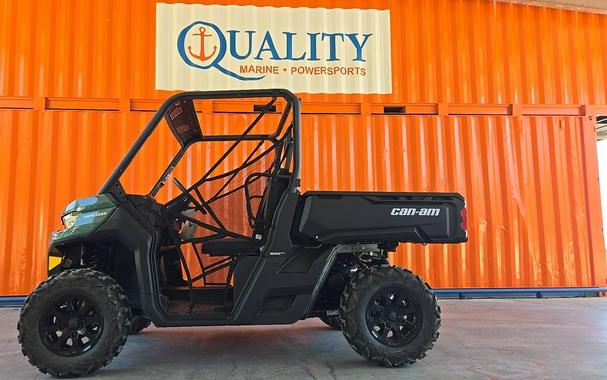 2026 Can-Am® Defender DPS HD7 Compass Green