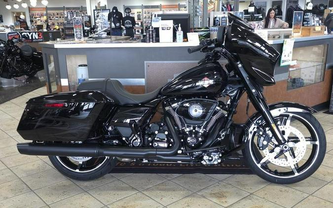 2025 Harley-Davidson® FLHX - Street Glide®