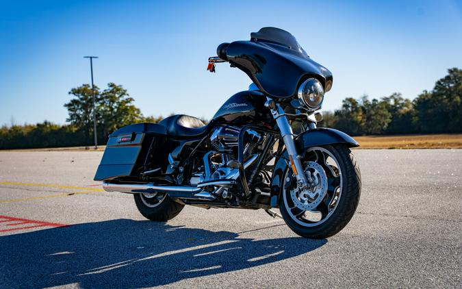 2012 Harley-Davidson Street Glide FLHX103