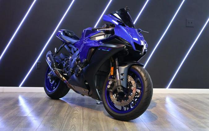 2023 YAMAHA YZF R1