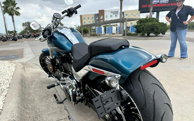 2026 Harley-Davidson Breakout