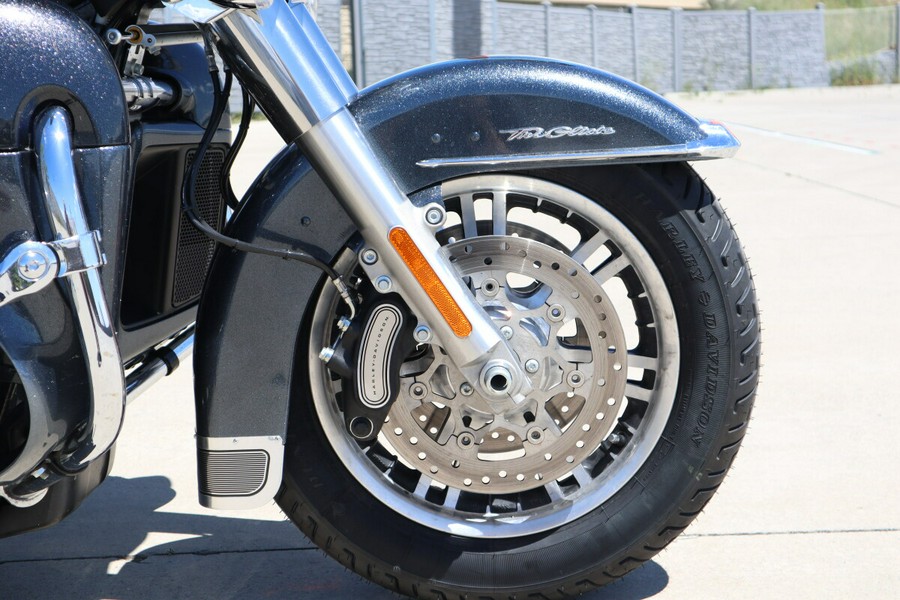 2015 Harley-Davidson Tri Glide Ultra FLHTCUTG