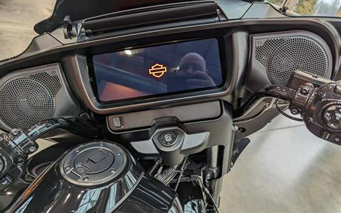 2024 Harley-Davidson FLHX