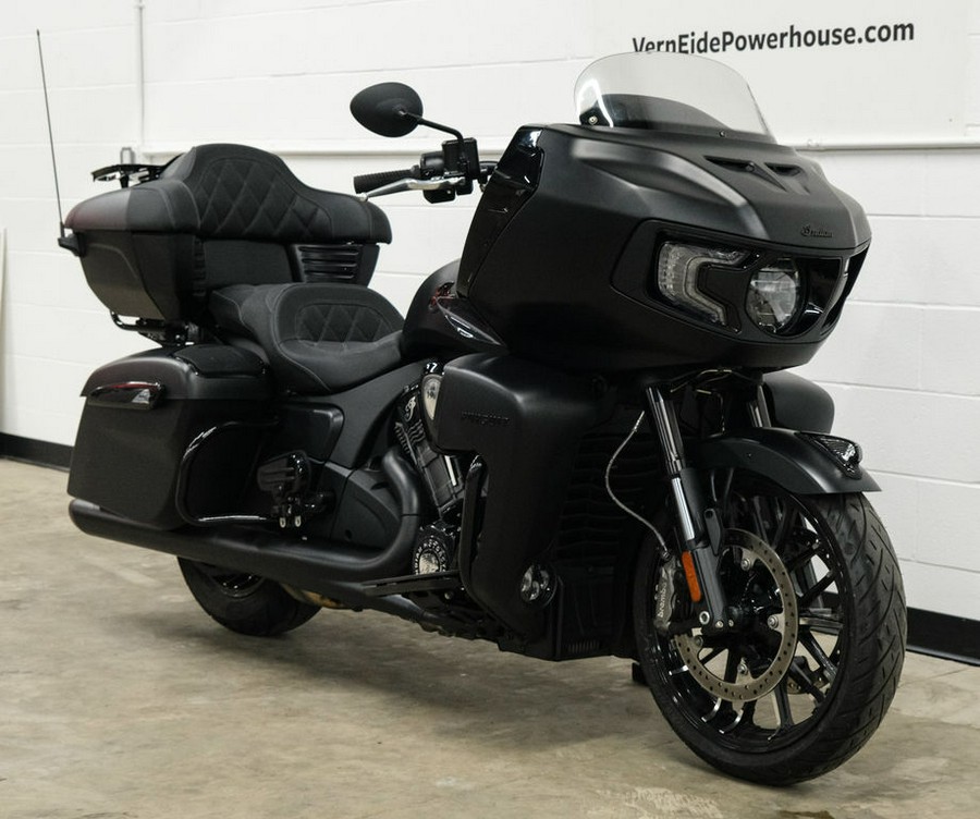 2024 Indian Motorcycle® Pursuit® Dark Horse® with PowerBand Audio Package Black Smoke