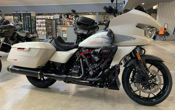 2024 Harley-Davidson CVO Road Glide ST Review [13 Fast Facts]