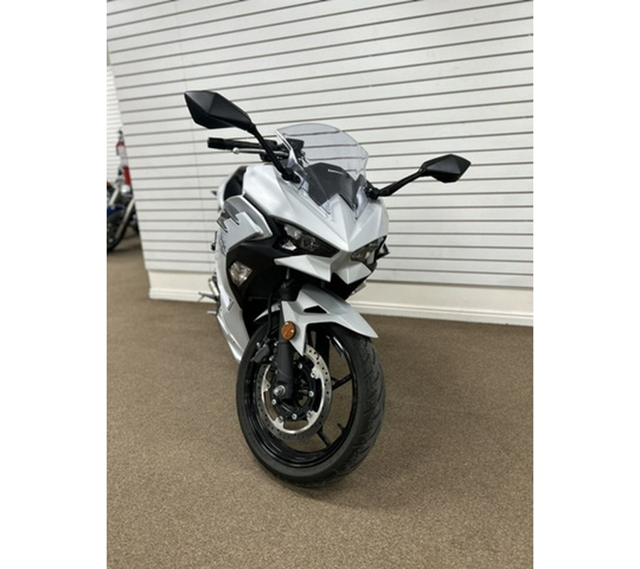 2025 Kawasaki Ninja 500