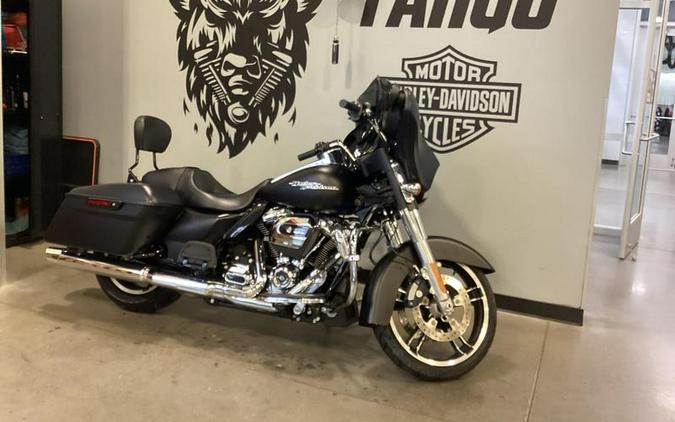 2017 Harley-Davidson® FLHXS - Street Glide® Special