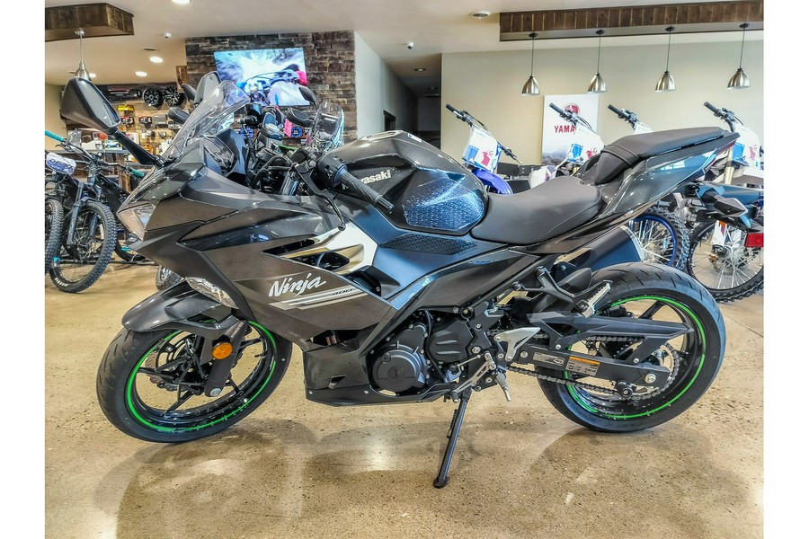 2022 Kawasaki Ninja® 400 ABS