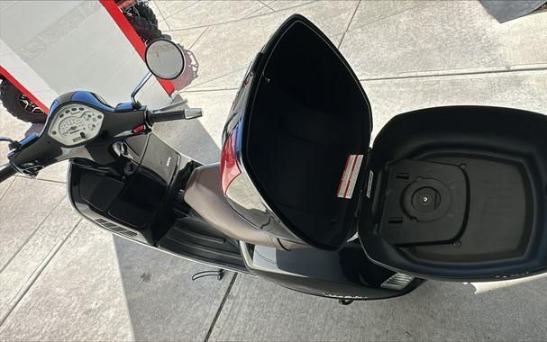 2005 Vespa Granturismo 200