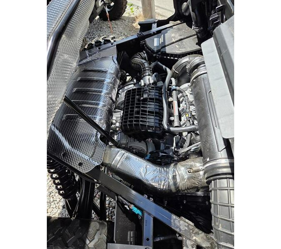 2027 Can-Am® Defender XU Limited HD11 Sandstone
