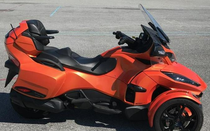 2019 Can-Am® SPYDER RT LTD 1330 ACE