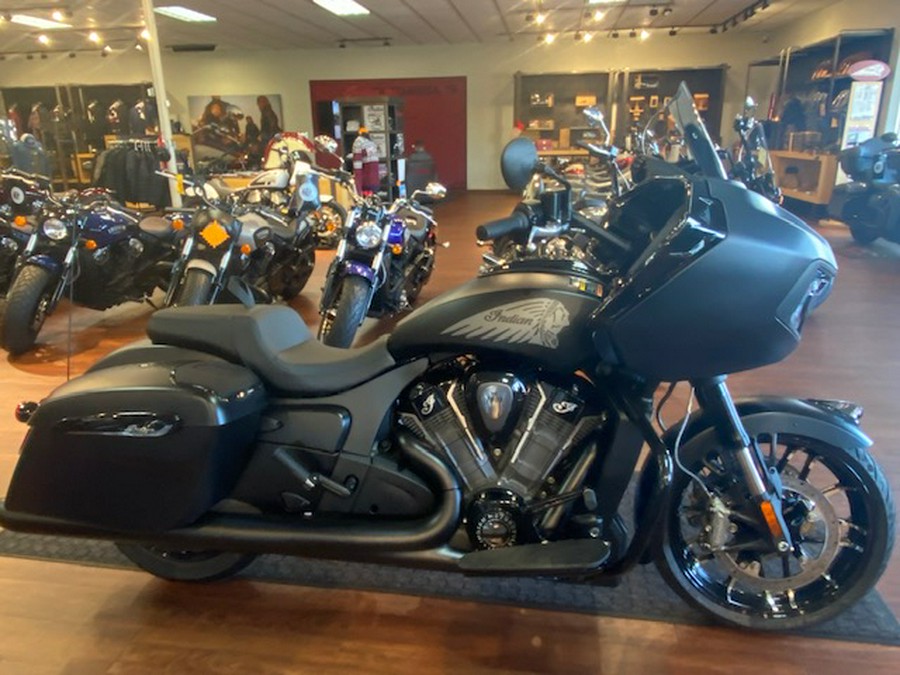 2024 Indian Motorcycle® Challenger Dark Horse® with PowerBand Audio Package