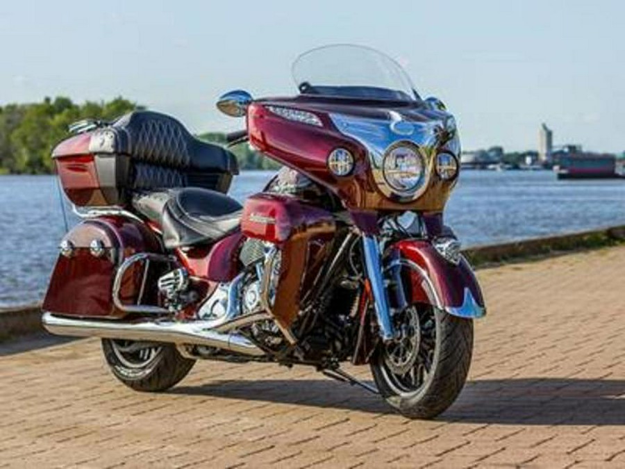 2022 Indian Motorcycle® Roadmaster® Maroon Metallic/Crimson Metallic