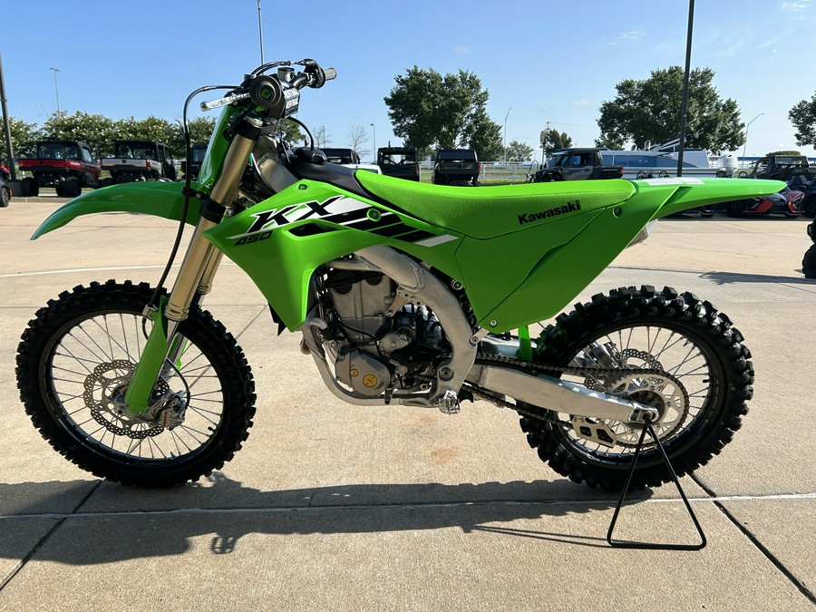 2025 Kawasaki KX 450