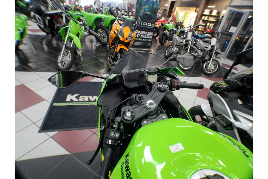 2025 Kawasaki Ninja® ZX™-6R KRT EDITION