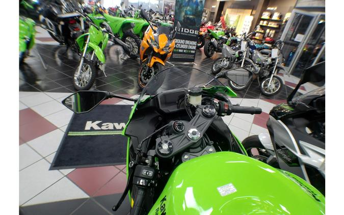 2025 Kawasaki Ninja® ZX™-6R KRT EDITION