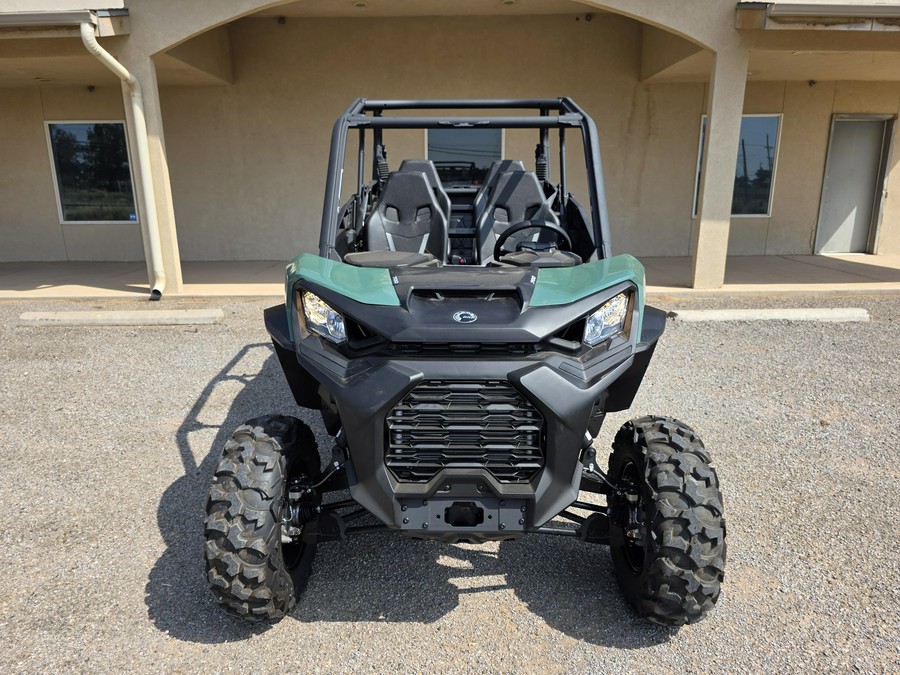 2025 Can-Am Commander MAX DPS 700