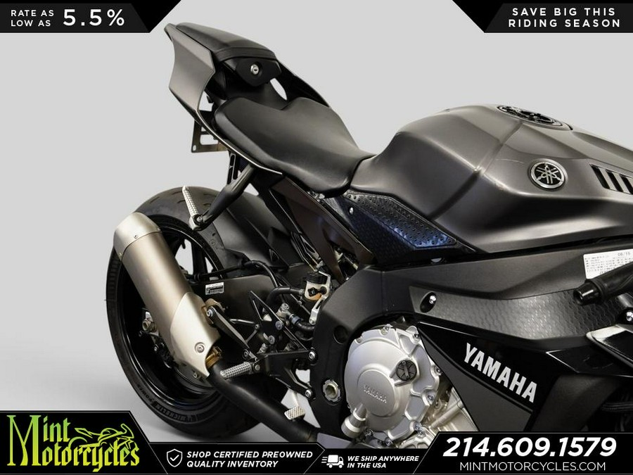 2016 Yamaha YZF-R1