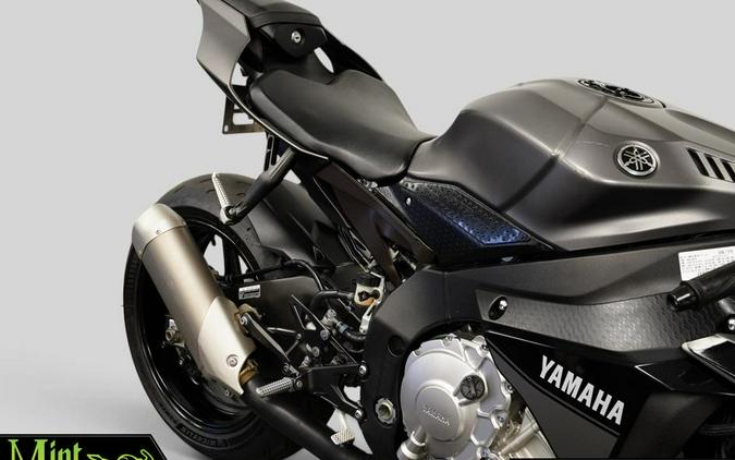 2016 Yamaha YZF-R1