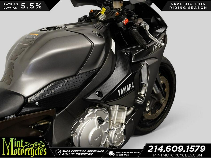 2016 Yamaha YZF-R1