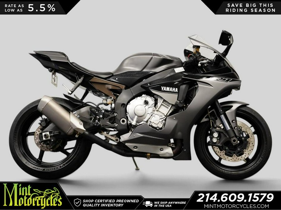 2016 Yamaha YZF-R1