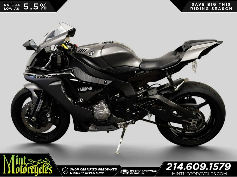 2016 Yamaha YZF-R1