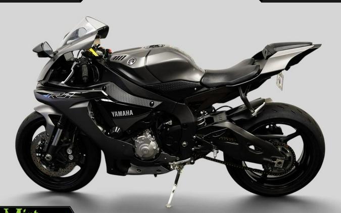 2016 Yamaha YZF-R1