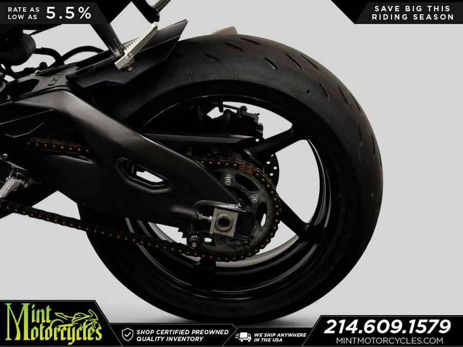 2016 Yamaha YZF-R1