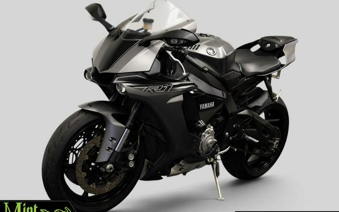 2016 Yamaha YZF-R1