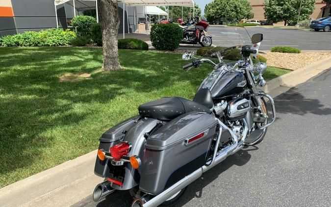 2022 Harley-Davidson Road King Gauntlet Gray Metallic/Vivid Black