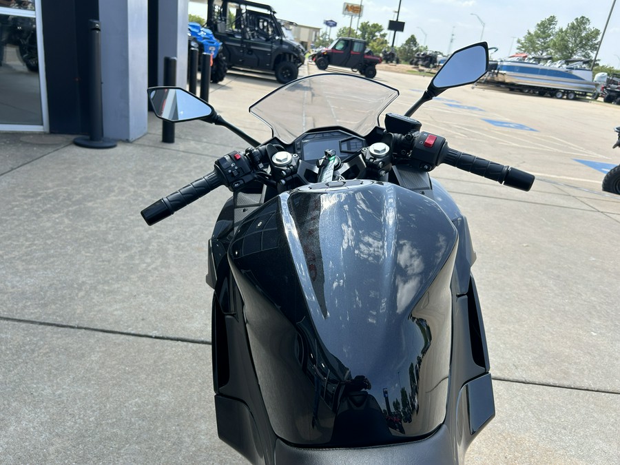 2024 Kawasaki Ninja® 500 Base