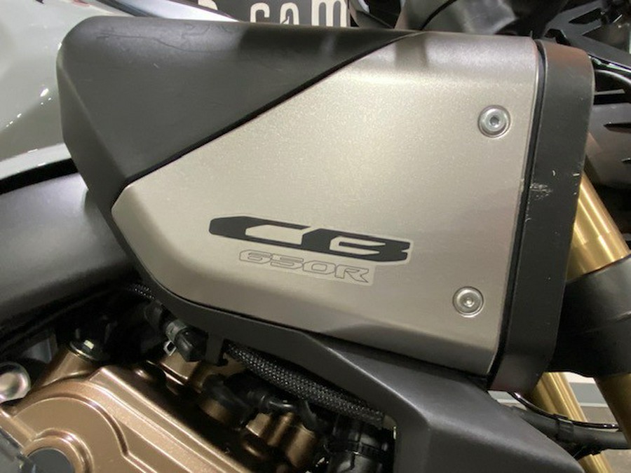 2024 Honda CB650R ABS - Pearl Smoky Gray