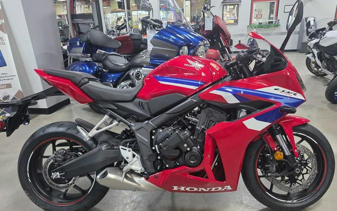 2026 Honda CBR650R E-Clutch